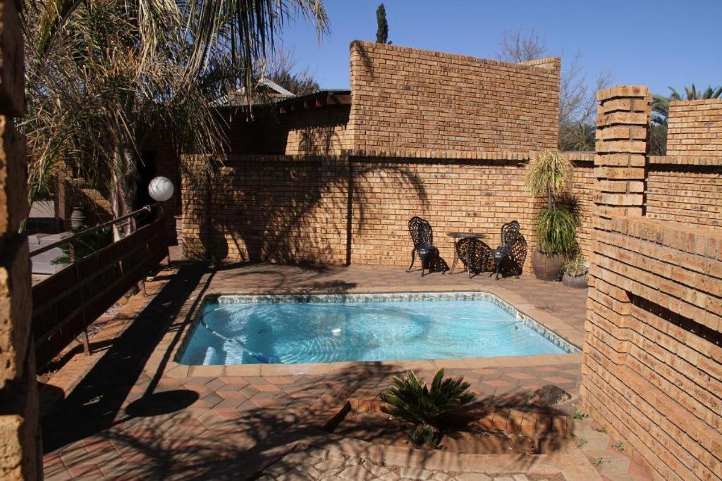 Kuruman Inn Dış mekan fotoğraf